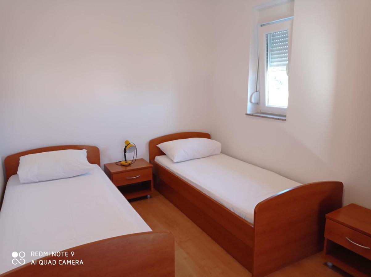Apartments Vodopija 300M To The Beach Sveti Filip i Jakov Zewnętrze zdjęcie
