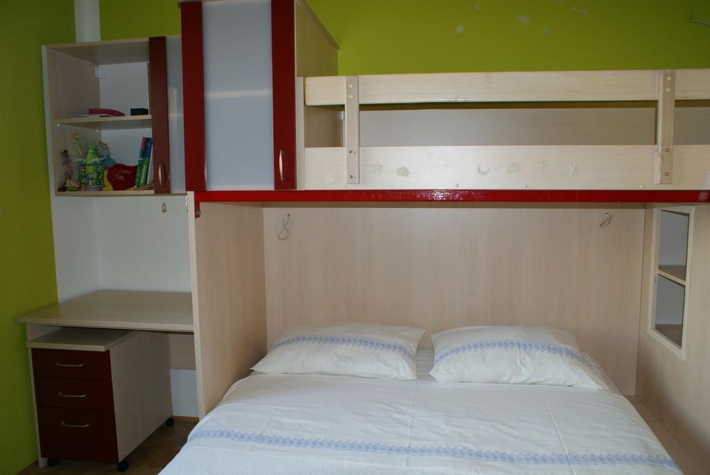 Apartments Vodopija 300M To The Beach Sveti Filip i Jakov Pokój zdjęcie