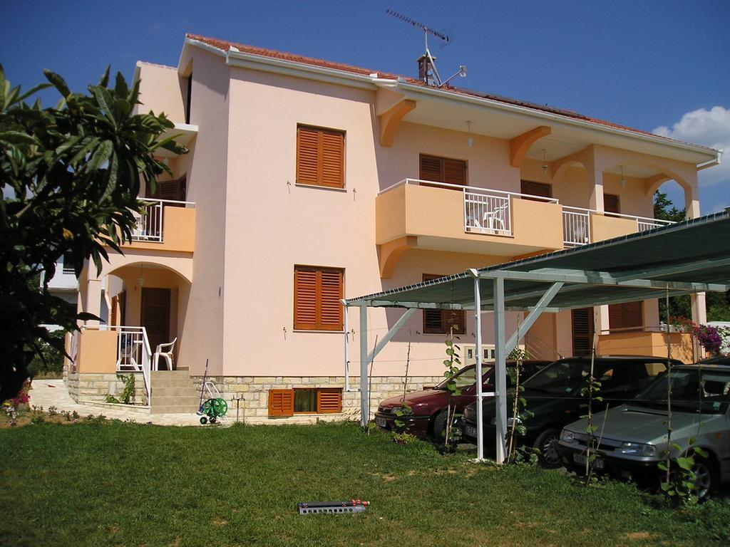 Apartments Vodopija 300M To The Beach Sveti Filip i Jakov Zewnętrze zdjęcie