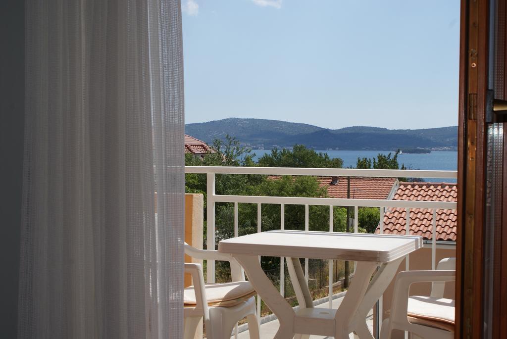 Apartments Vodopija 300M To The Beach Sveti Filip i Jakov Pokój zdjęcie