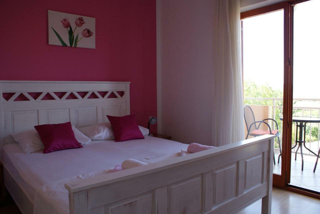 Apartments Vodopija 300M To The Beach Sveti Filip i Jakov Zewnętrze zdjęcie
